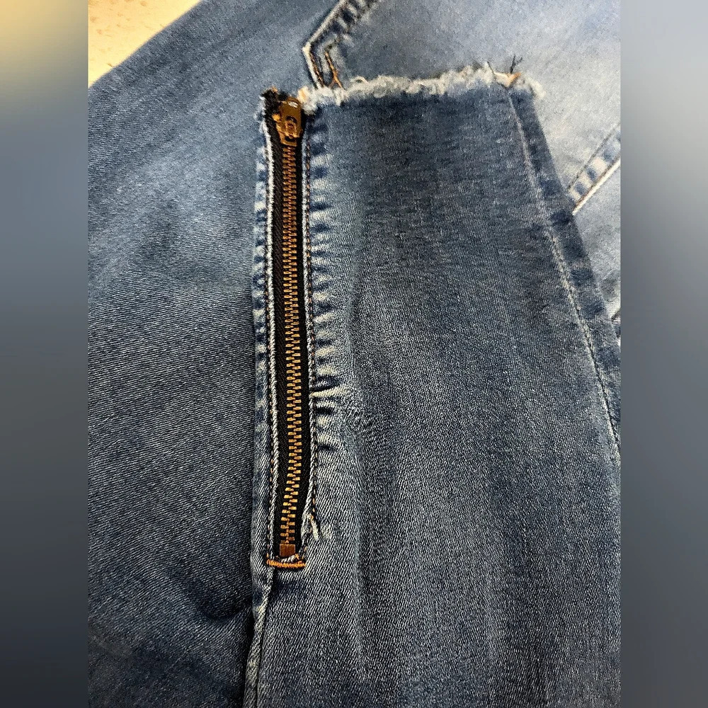 Tommy Hilfiger Ankle Jeans with Gold Zippers - Size 2- Vintage - Picture 3 of 7